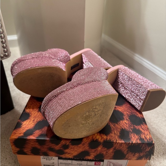 Lemonade Rhinestone Shoes - Picture 3 of 3